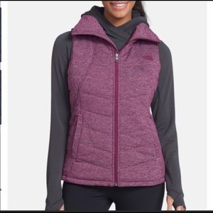 North Face Pseudio insulated vest full zip plum XL